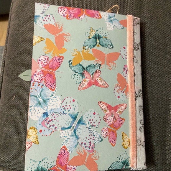 Colorful Abstract Patterned ephemera folio - Picture 2 of 7